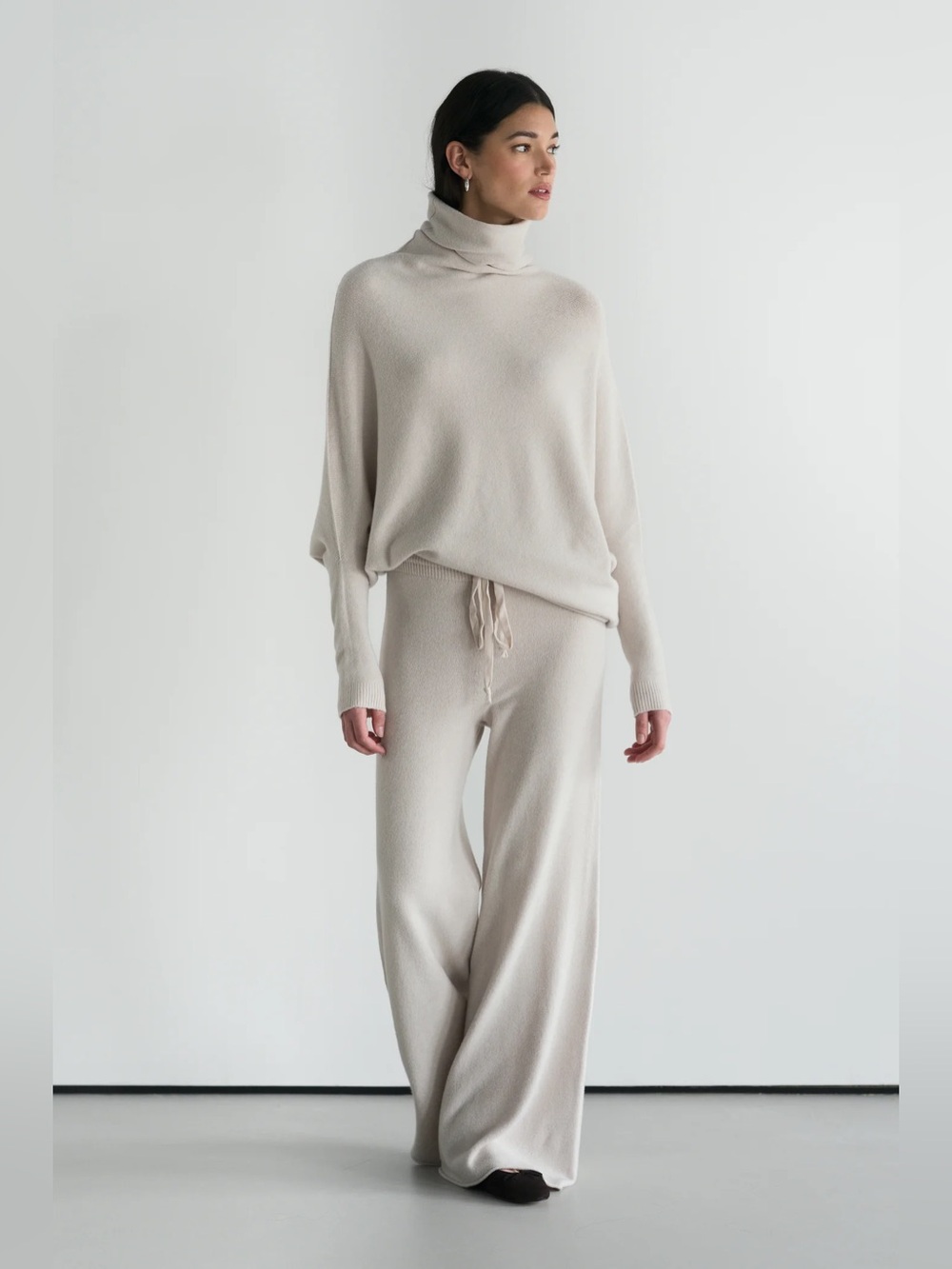 BNWT JAKI relaxed pants in light beige